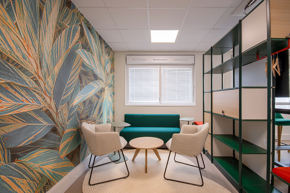 Photo immobilière au CEA de Grenoble. Bureau intérieur du Bâtiment K2 groupe Cougnaud. Photo prise par Alexandre Escudero Photographe Grenoble.